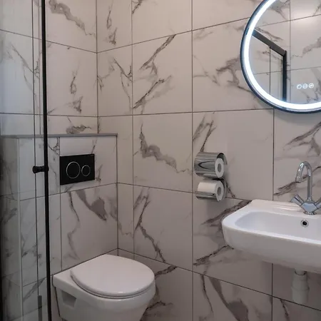 Cs Hotel 2*