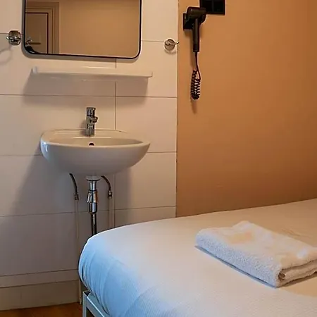 Cs Hotel 2*