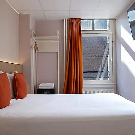 Cs Hotel 2*
