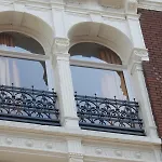 Cs